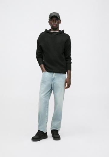 Вязаный пуловер
