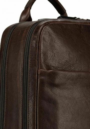 Кожаный рюкзак