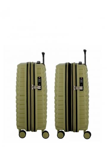 Чемодан на колесах
