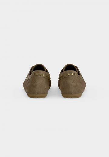 Обувь на шнурках