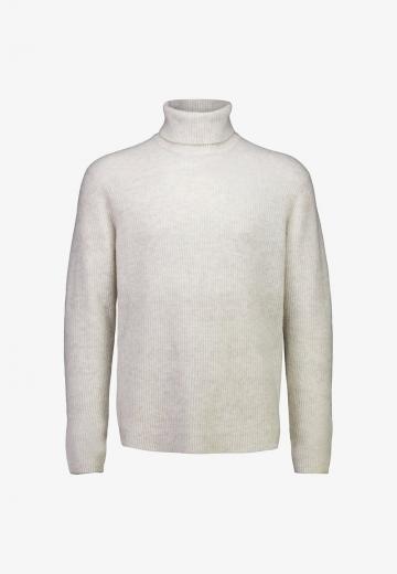 Вязаный пуловер
