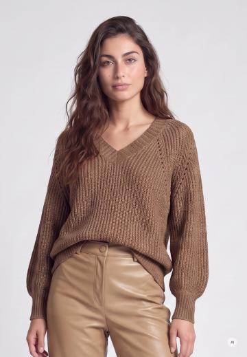 Вязаный пуловер