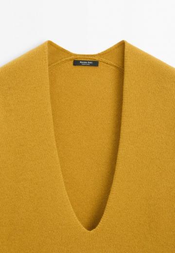 Вязаный пуловер