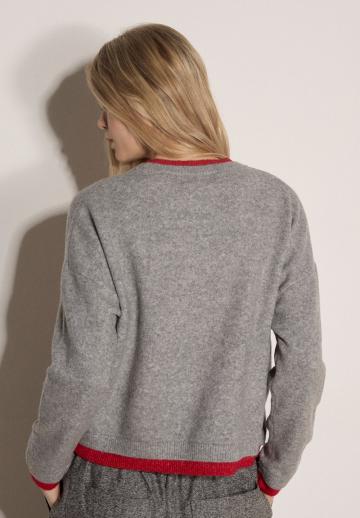 Вязаный пуловер