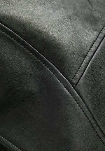 Куртка из искусственной кожи