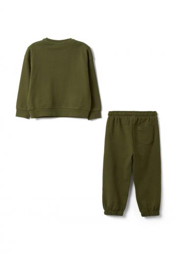 Спортивный костюм