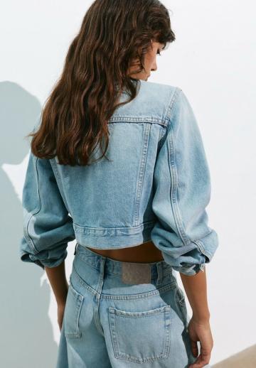 Джинсовая куртка