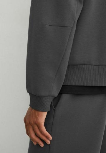 Пуловер с капюшоном