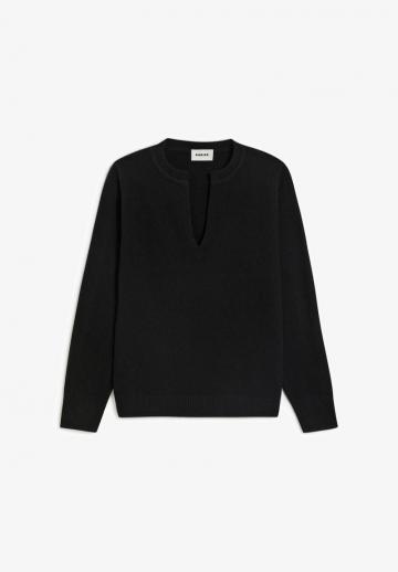 Вязаный пуловер