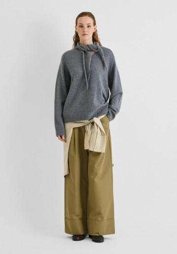 Вязаный пуловер