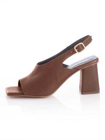 Туфли на высоком каблуке