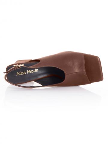 Туфли на высоком каблуке