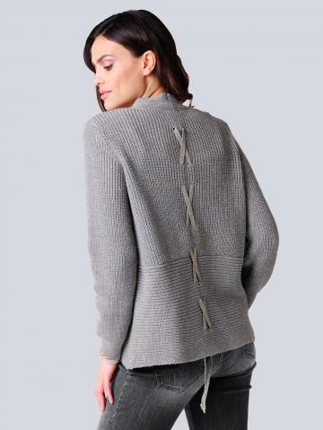 Вязаная кофта