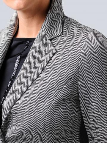 Короткий пиджак