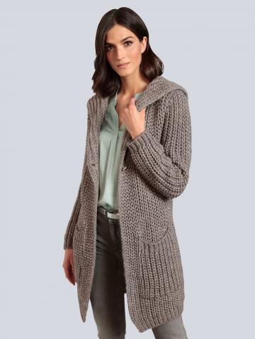 Длинная вязаная кофта