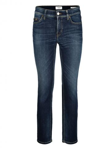 Короткие джинсы