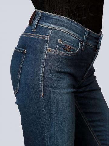 Короткие джинсы