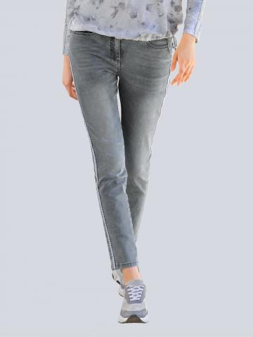 Короткие джинсы