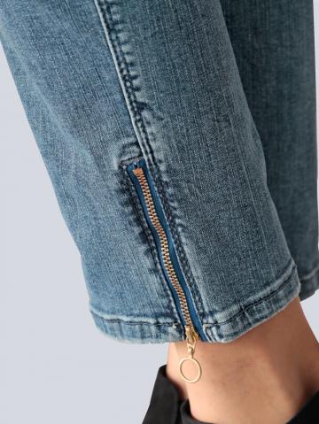 Короткие джинсы