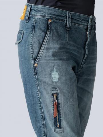 Короткие джинсы