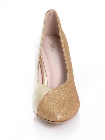 Туфли на высоком каблуке