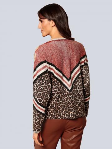 Пуловер с круглым вырезом