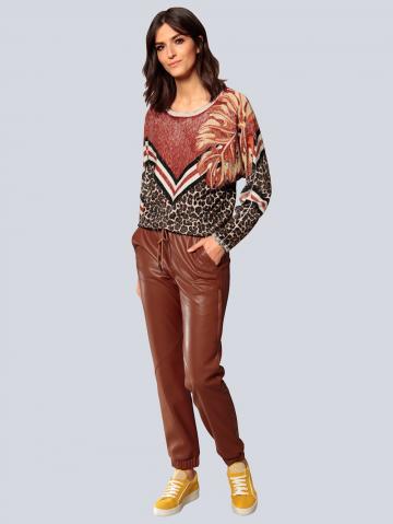 Пуловер с круглым вырезом