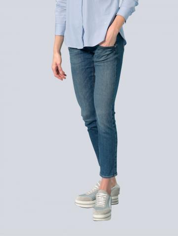 Прямые джинсы