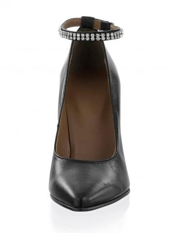 Туфли на высоком каблуке