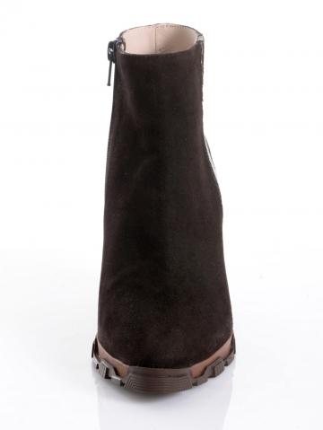 Туфли на высоком каблуке