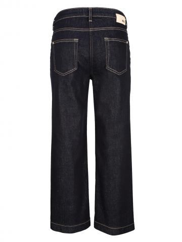 Короткие джинсы