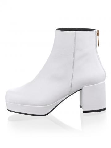 Туфли на высоком каблуке