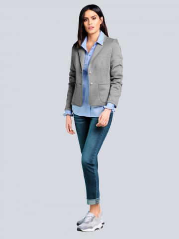 Короткие джинсы