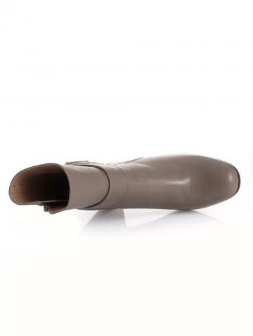 Туфли на высоком каблуке