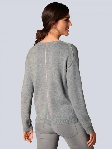 Пуловер с круглым вырезом