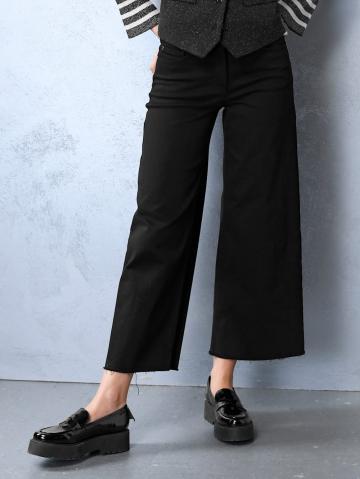 Короткие джинсы