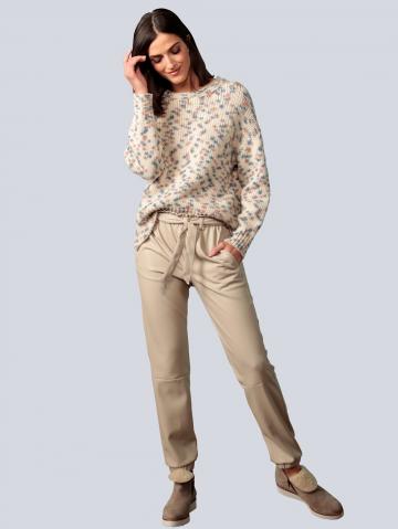 Пуловер с круглым вырезом