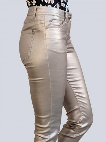 Короткие джинсы