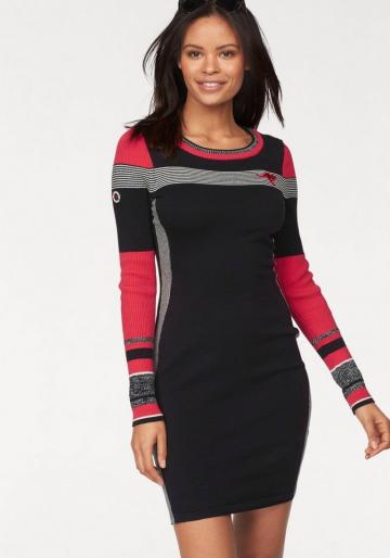 Вязаное платье