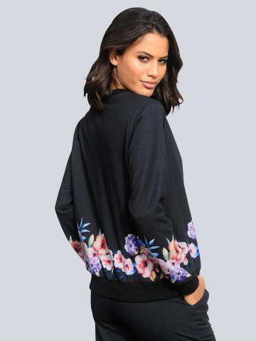 Вязаная кофта