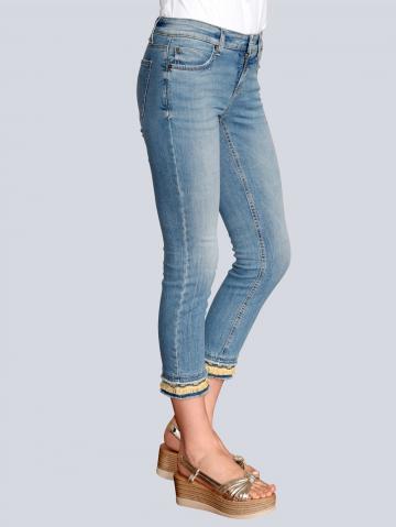 Короткие джинсы