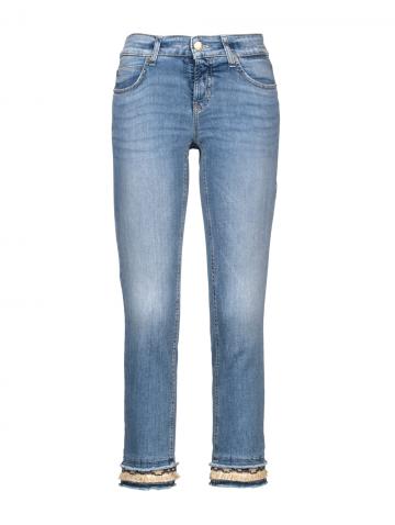 Короткие джинсы