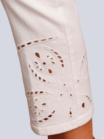 Короткие джинсы