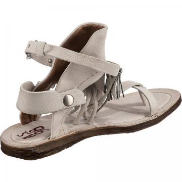 Туфли с ремешком