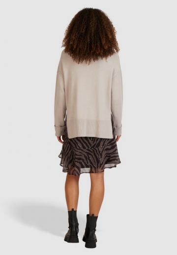 Вязаный пуловер