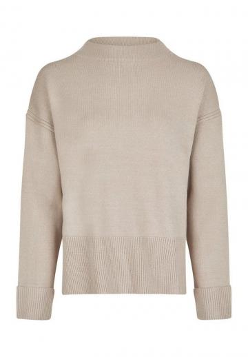 Вязаный пуловер