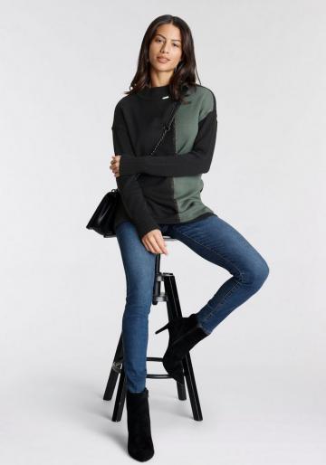 Вязаный пуловер