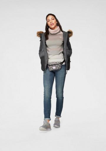 Вязаный пуловер