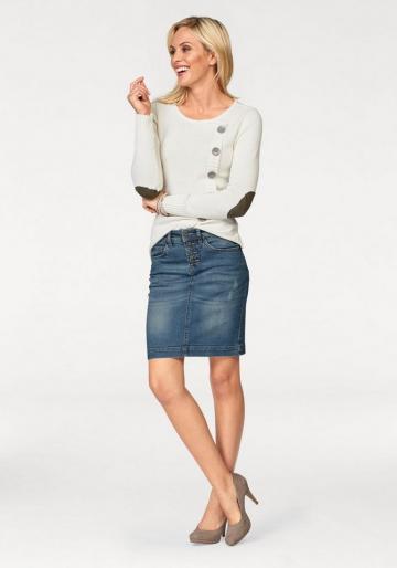 Вязаный пуловер