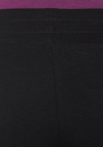 Спортивные шорты